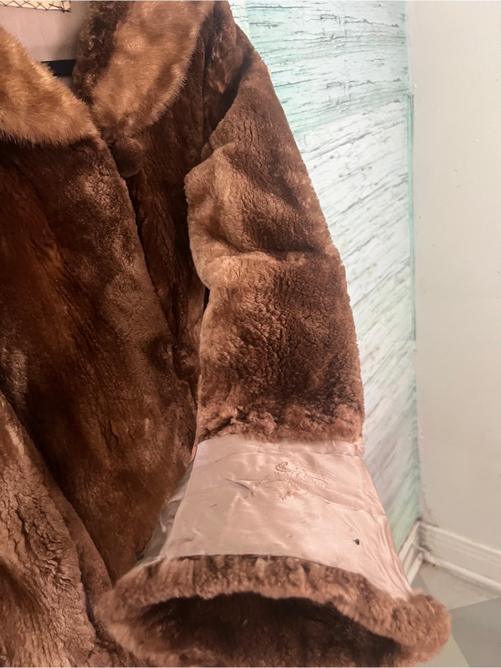 Vintage Eaton’s Fur Salon Brown Fur Coat-Made in Canada| Classic Luxury - Picture 15 of 16